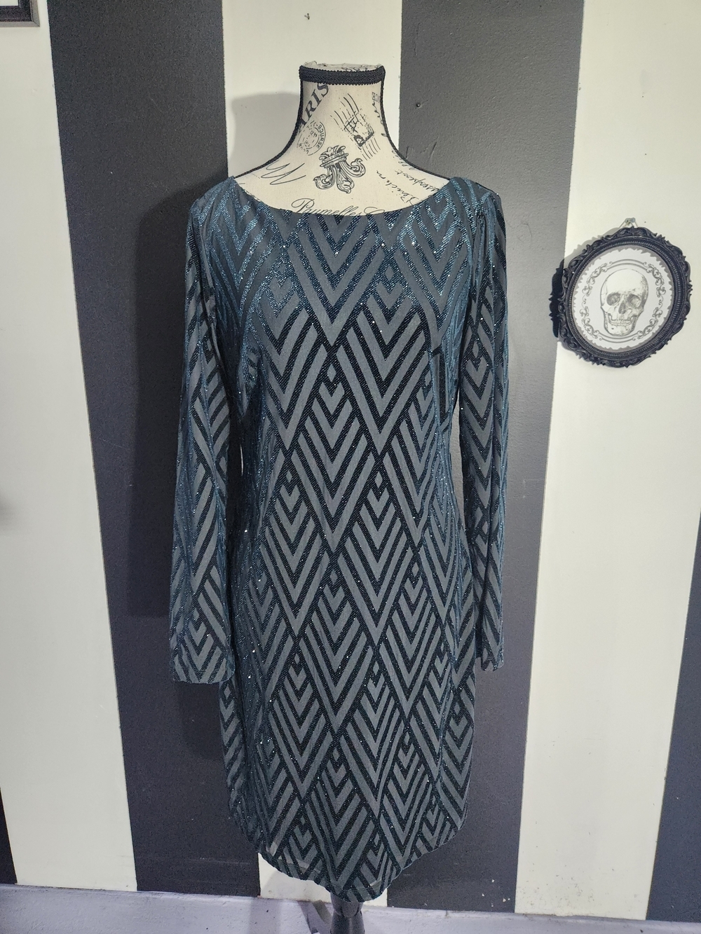 Vince Camuto  Black Geometric Long-Sleeve Dress